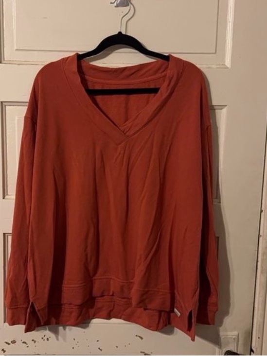 Orvis Sweaters - Orvis Women's V-Neck Pullover Sweatshirt - Rust